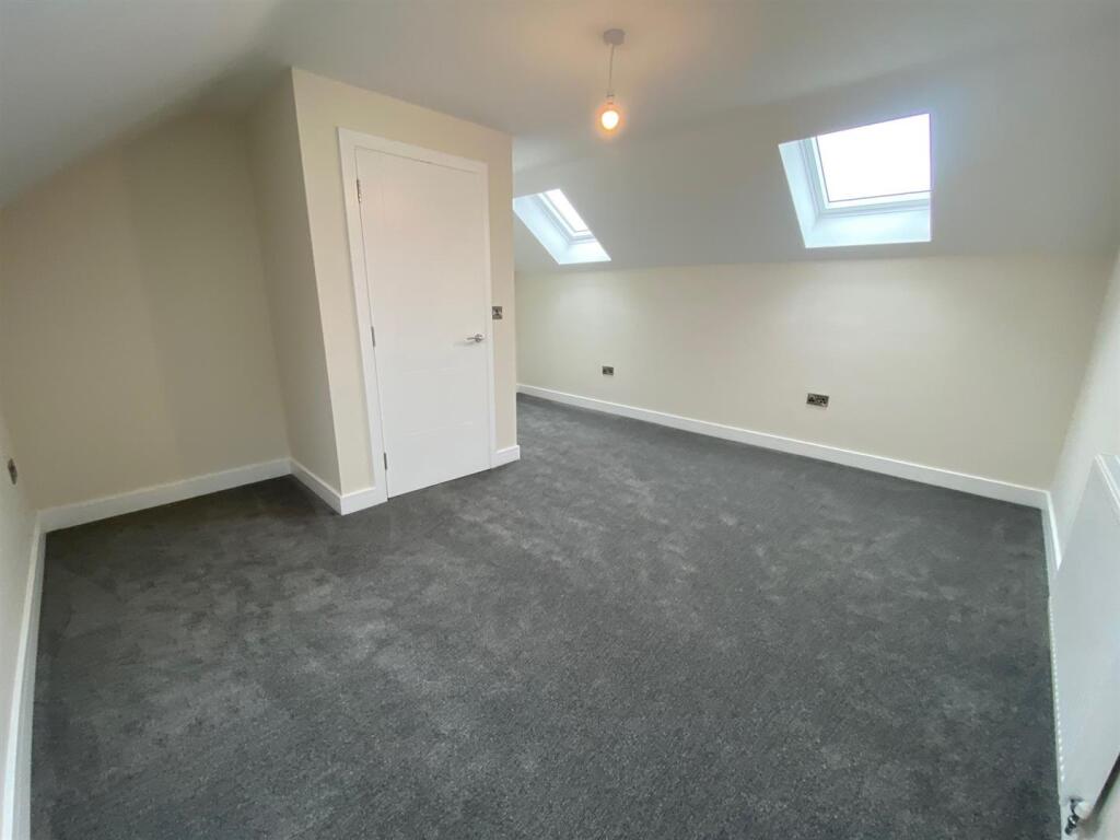 ATTIC ROOM.jpg