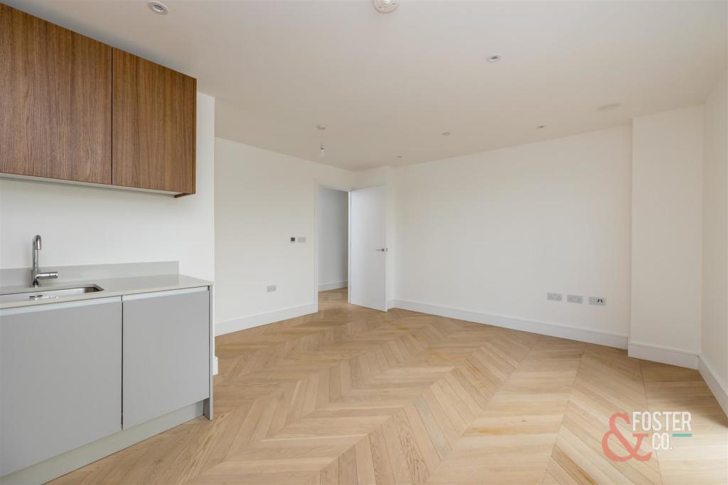 Kingsway, 189, Aurum, 37-9.JPG
