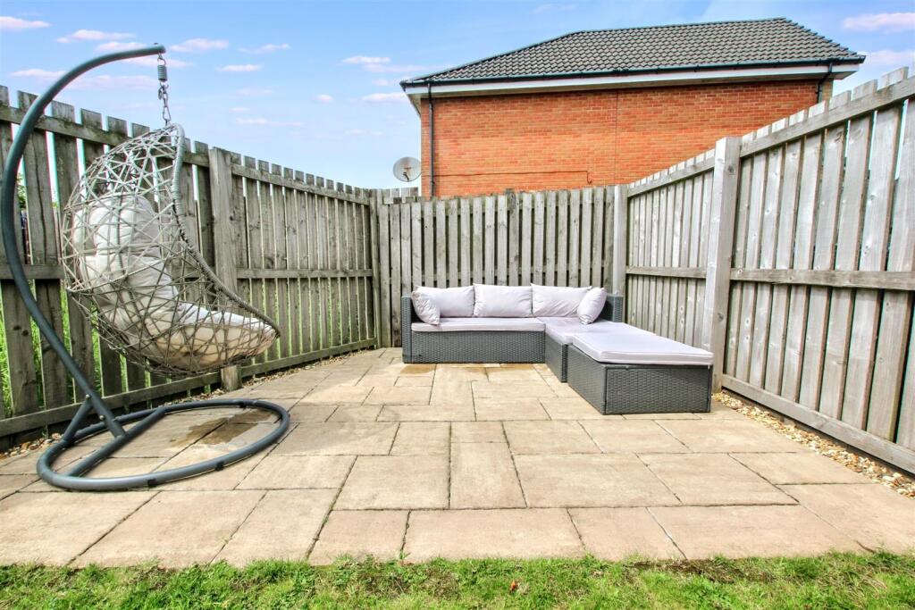 15 - Rear Garden.jpg