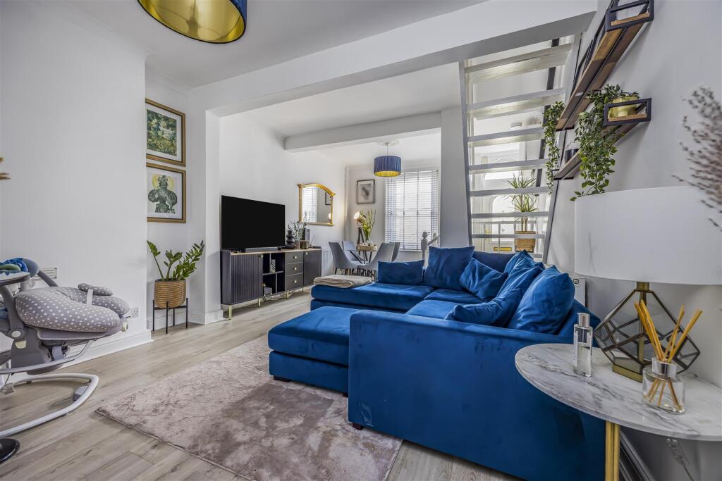 23 Leopold Street, Southsea-PorticoMarketing-SoldB