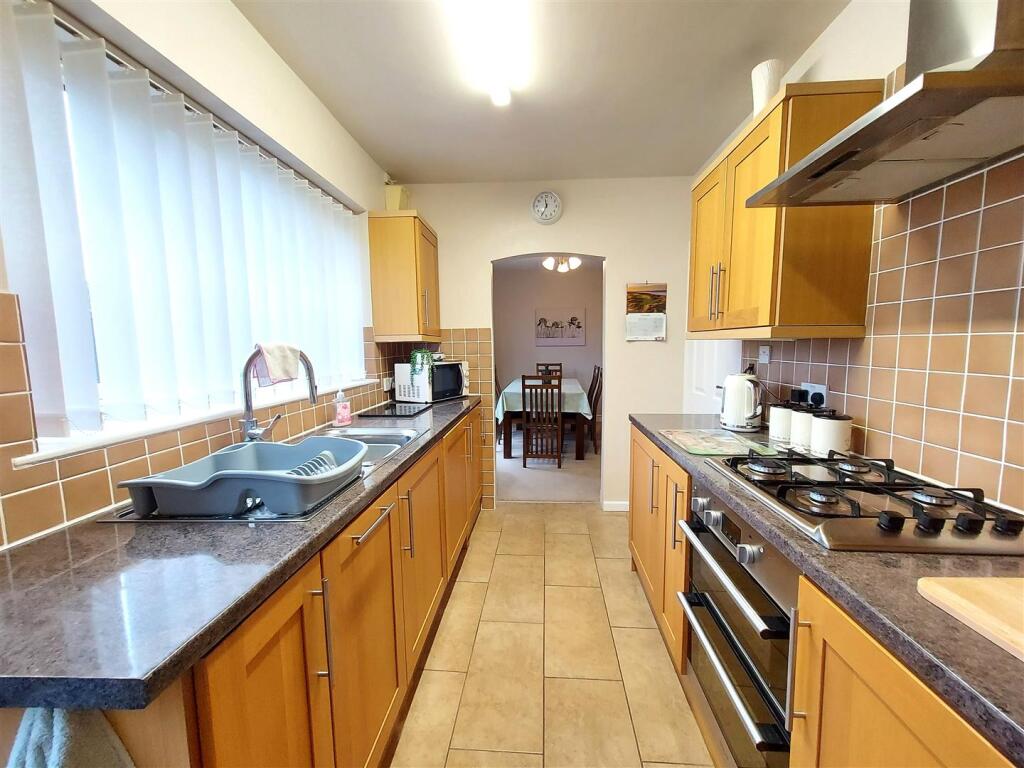 Kitchen Through to Dining Room