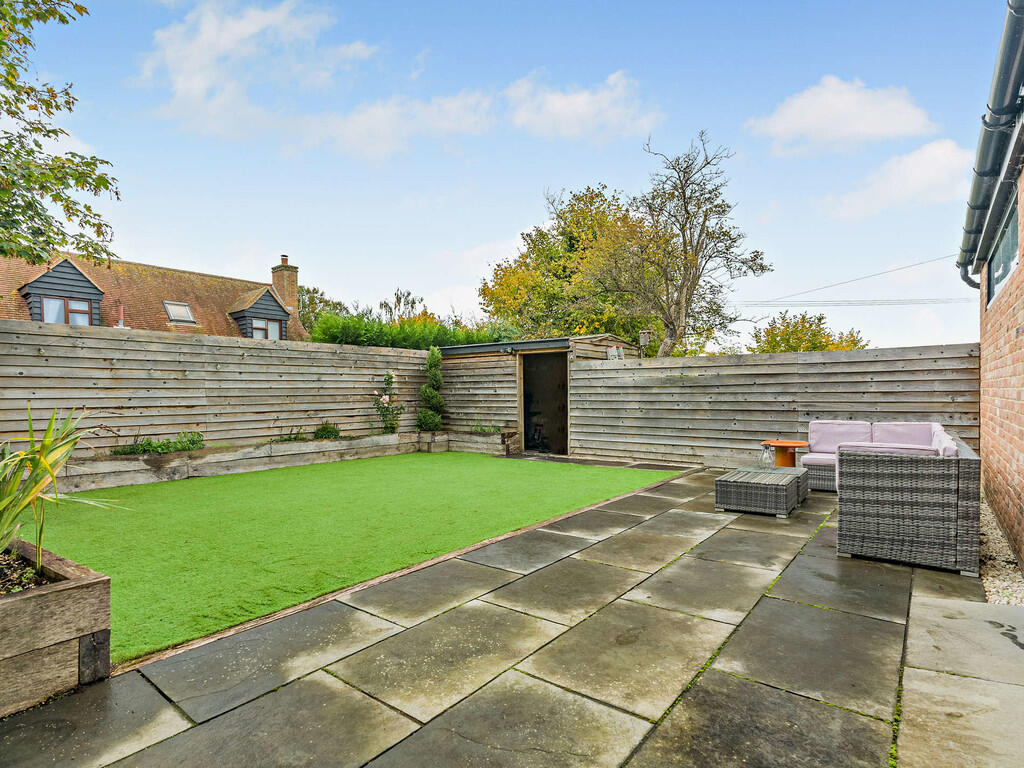 8664754-exterior0...