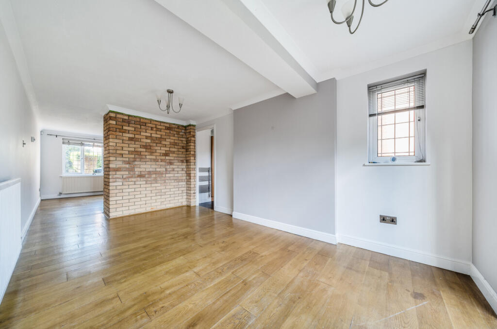 1340340-9-689da18...