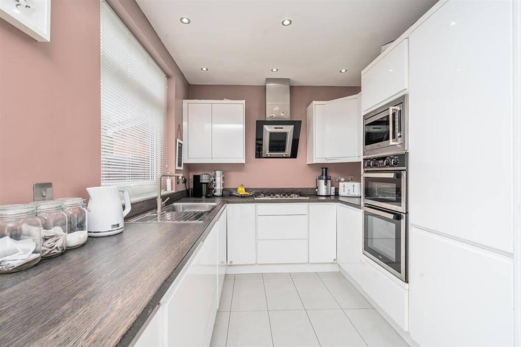 57 Greyford Crescent Solihull_3.jpg