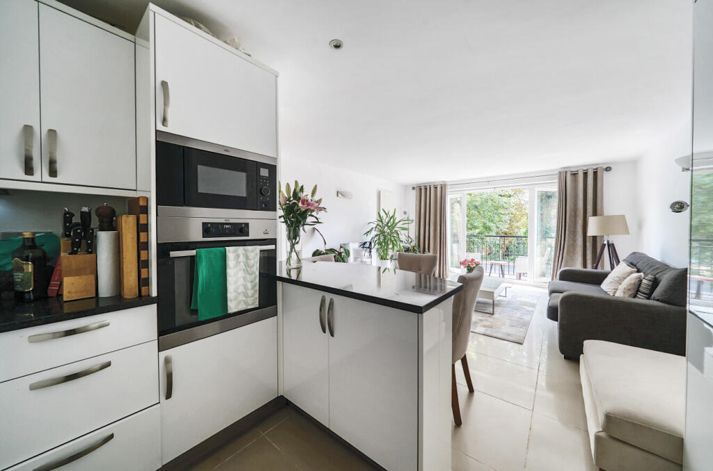 1342553-4-68a4899...