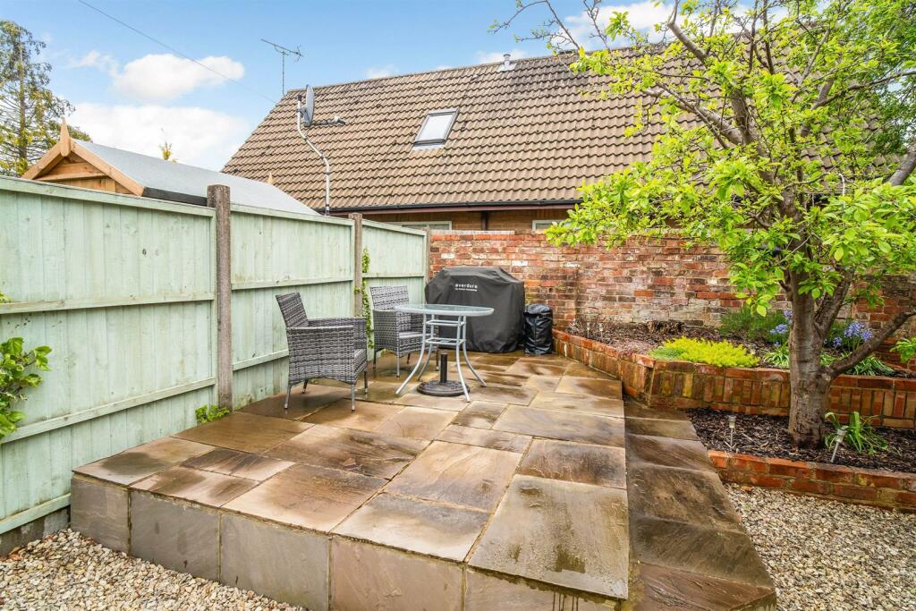 69293_Calder Greenway Lane Charlton Kings  (27)_lo
