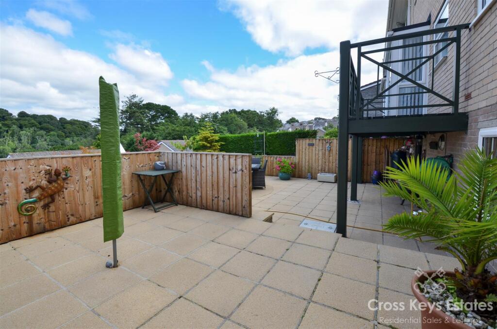 Garden/Stunning Views