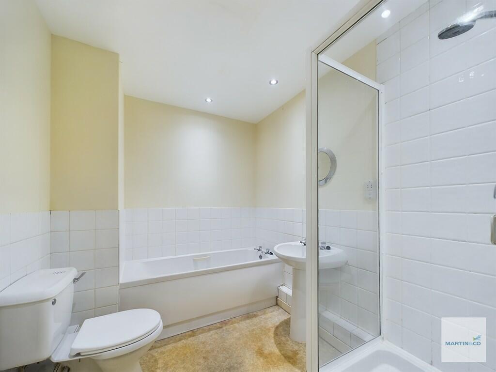 CAM03394G0-PR0144...