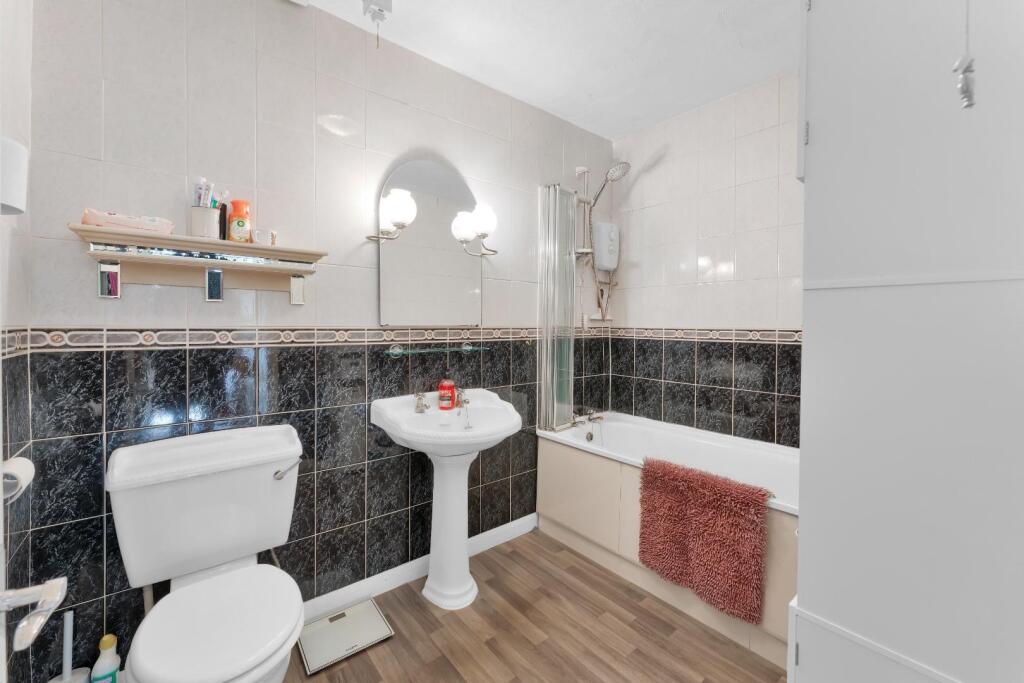 MT 6 Ellenborough Park Road, WSM 5.jpg