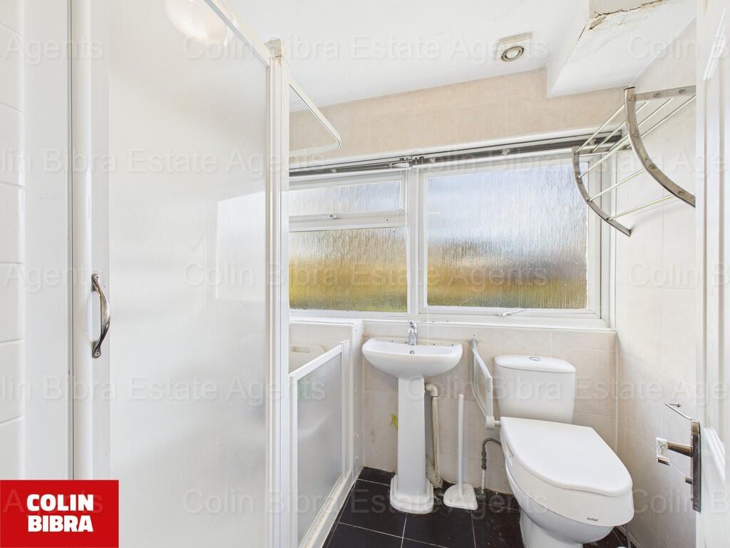 CAM04175G0-PR0064...