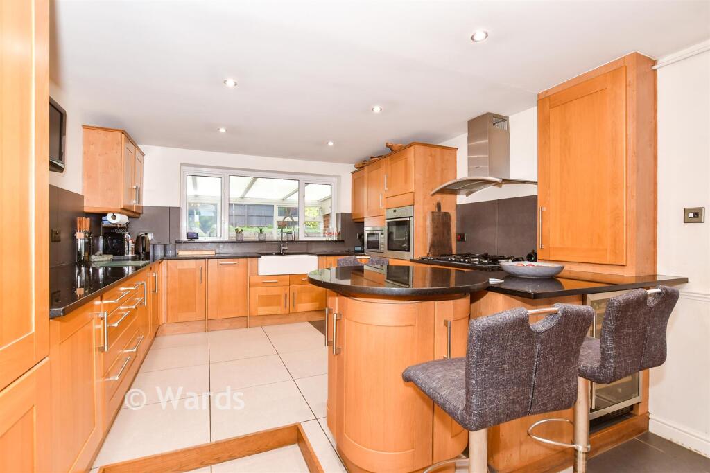 Kitchen/ Breakfast Room