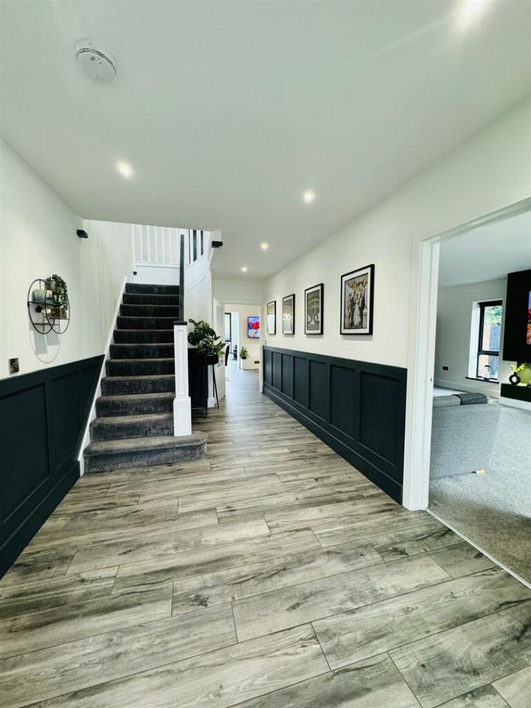 WhatsApp Image 2024-10-22 at 21.12.58 (1).jpeg