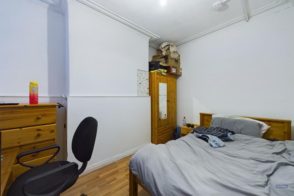 CAM01745G0-PR0038-STILL014.jpg