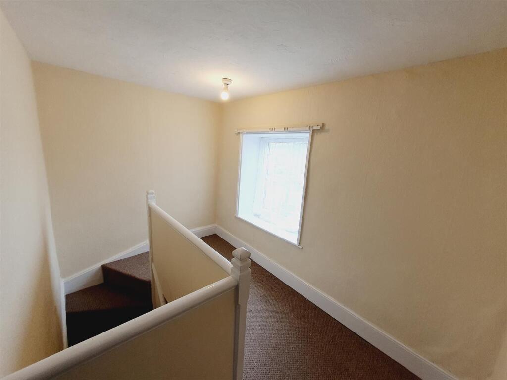 1st floor landing