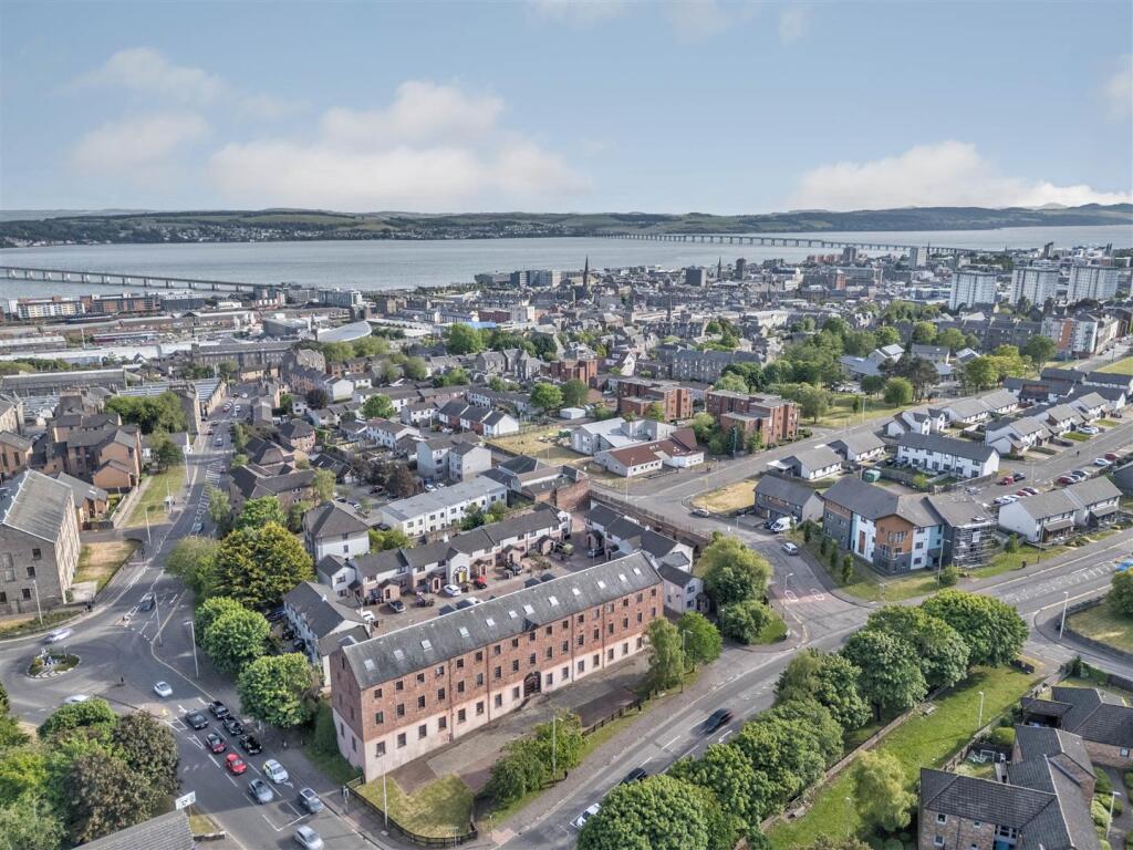 11 Blaikies Mews Dundee-12.JPG