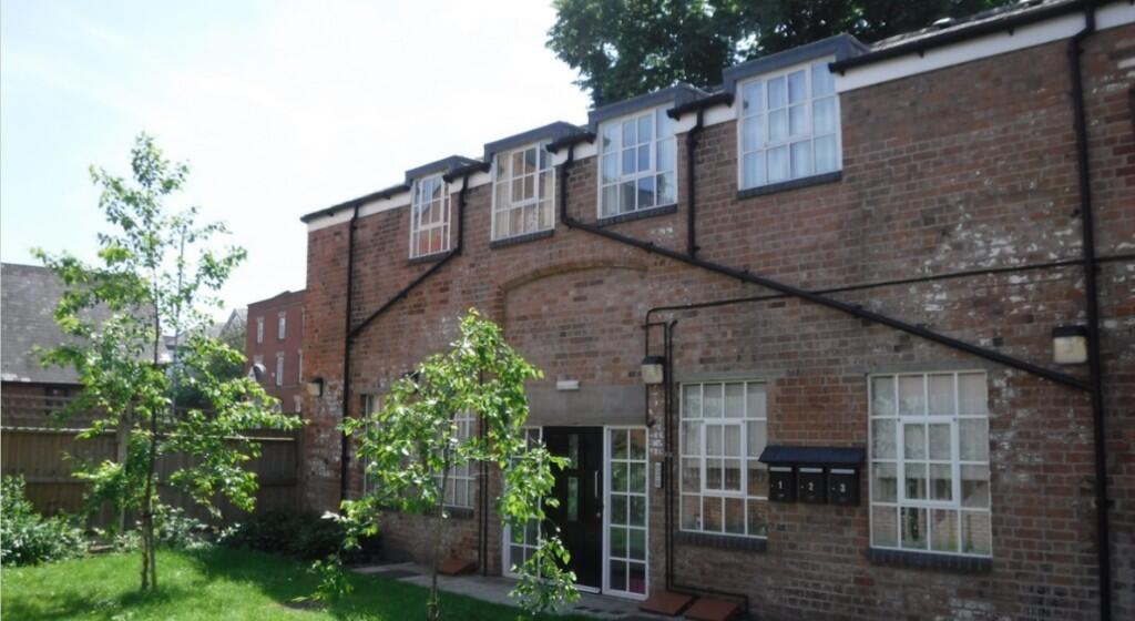 Albert Court