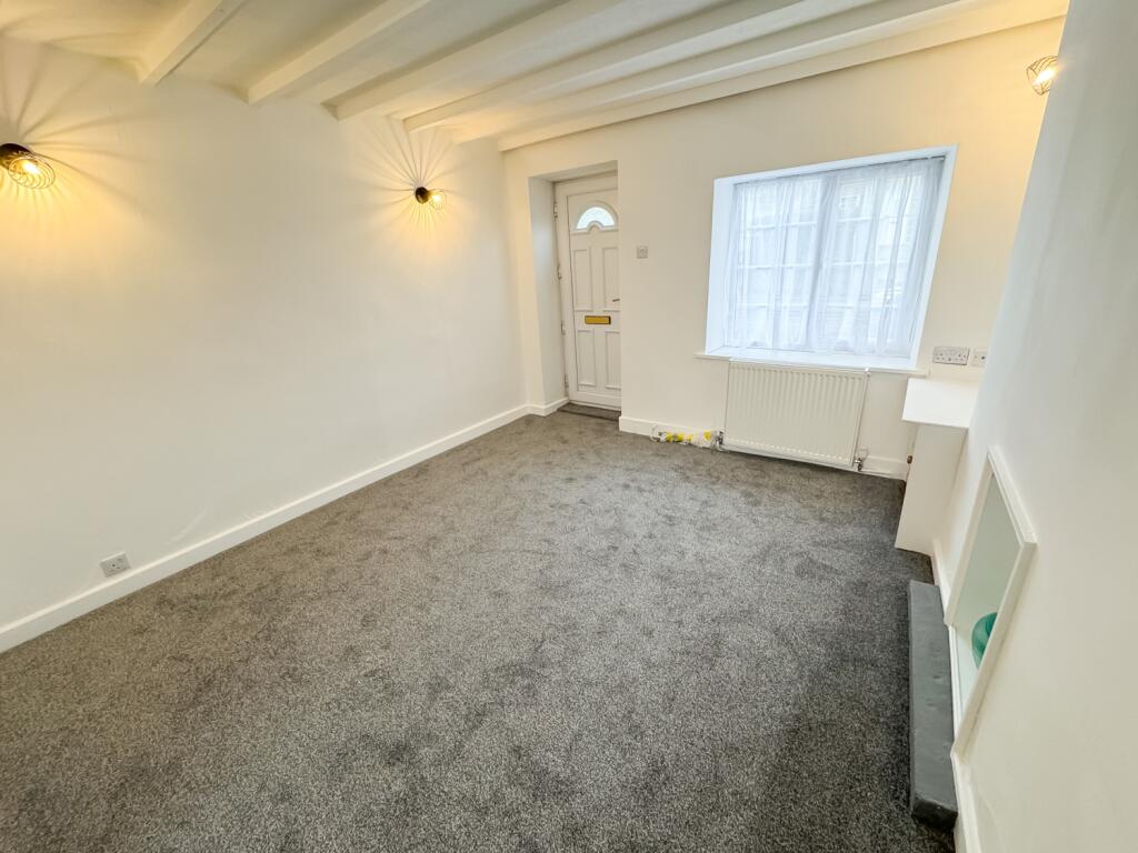High Street Brotton EweMove-10