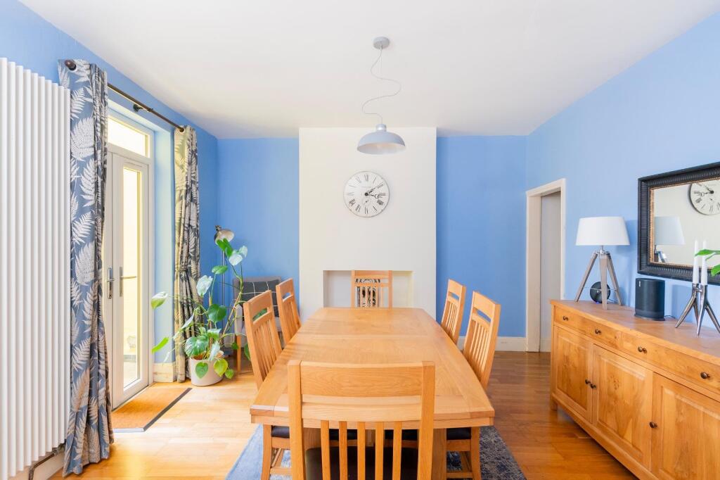 5GS5TN - Dining Room A.jpg