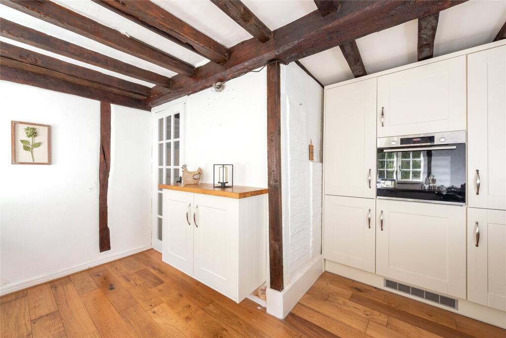 Kitchen/Breakfast Rm