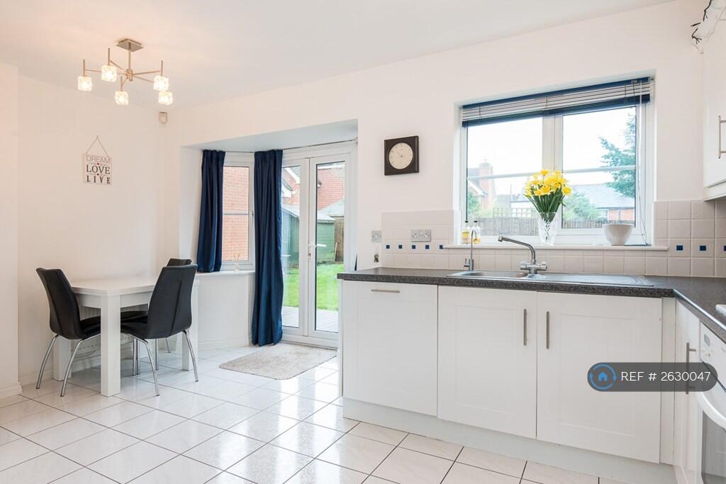Kitchen Breakfast Area