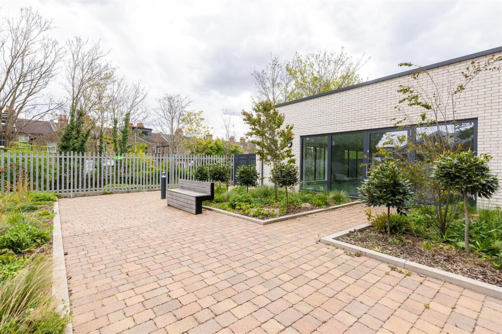 Sutherland Road, E17