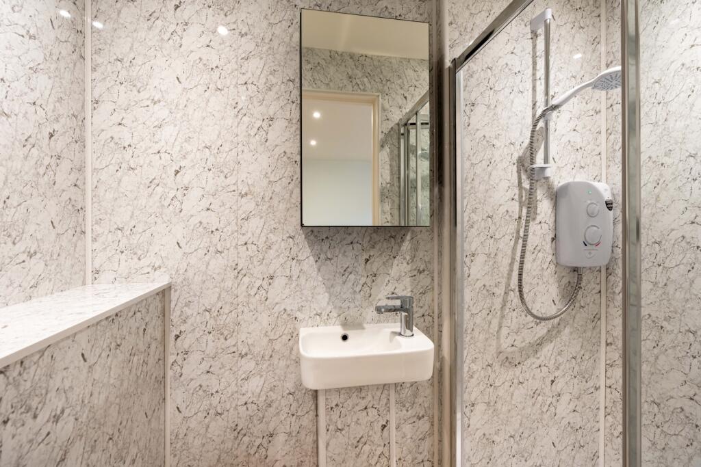 Shower room 
