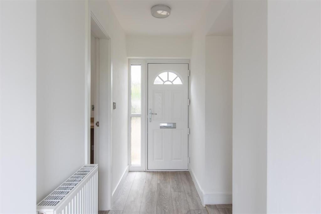 Chestnut Avenue 9 Hallway.jpg