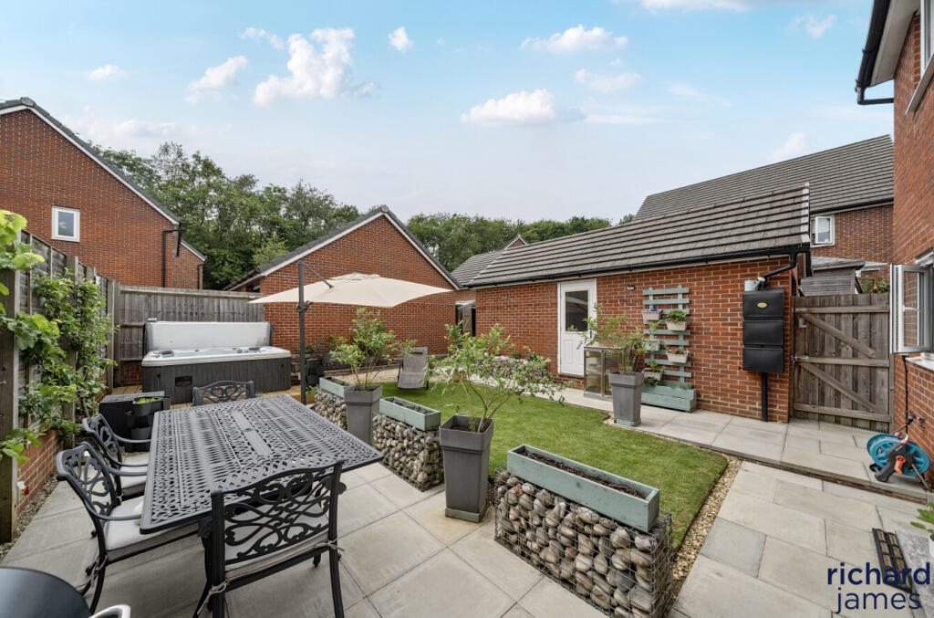 7a05a556256241459e81b91c9e45eab3