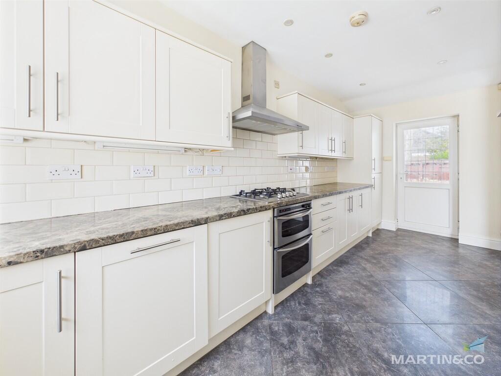 CAM03111G0-PR0311...