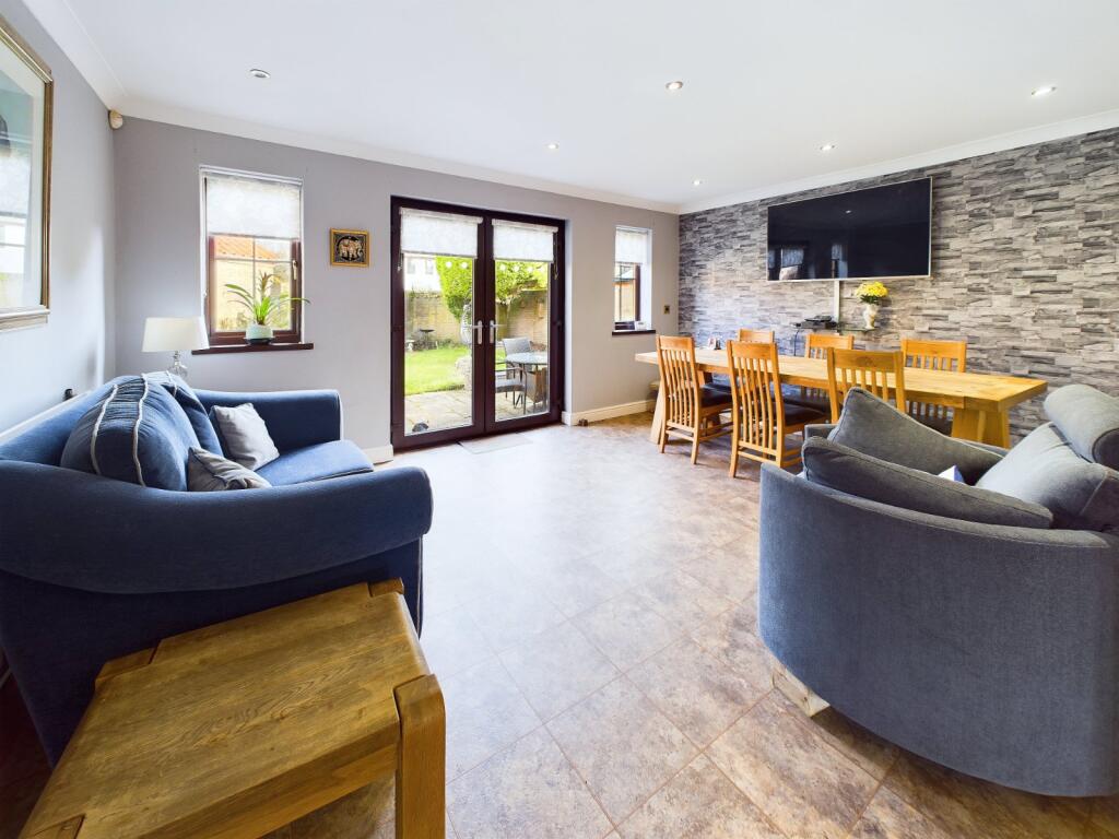 Dining/Sitting Room