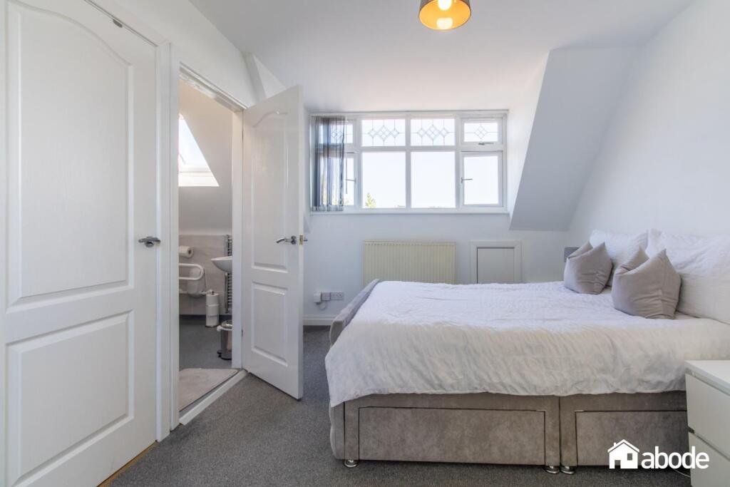 6 Chellow Dene 4.jpg