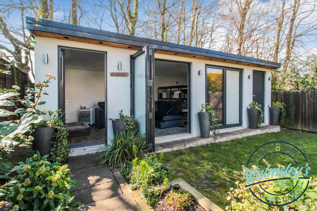 Garden cabin/studio