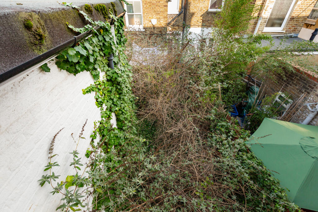 6 Gayford Road, Shepherds Bush, London, W12 9BN