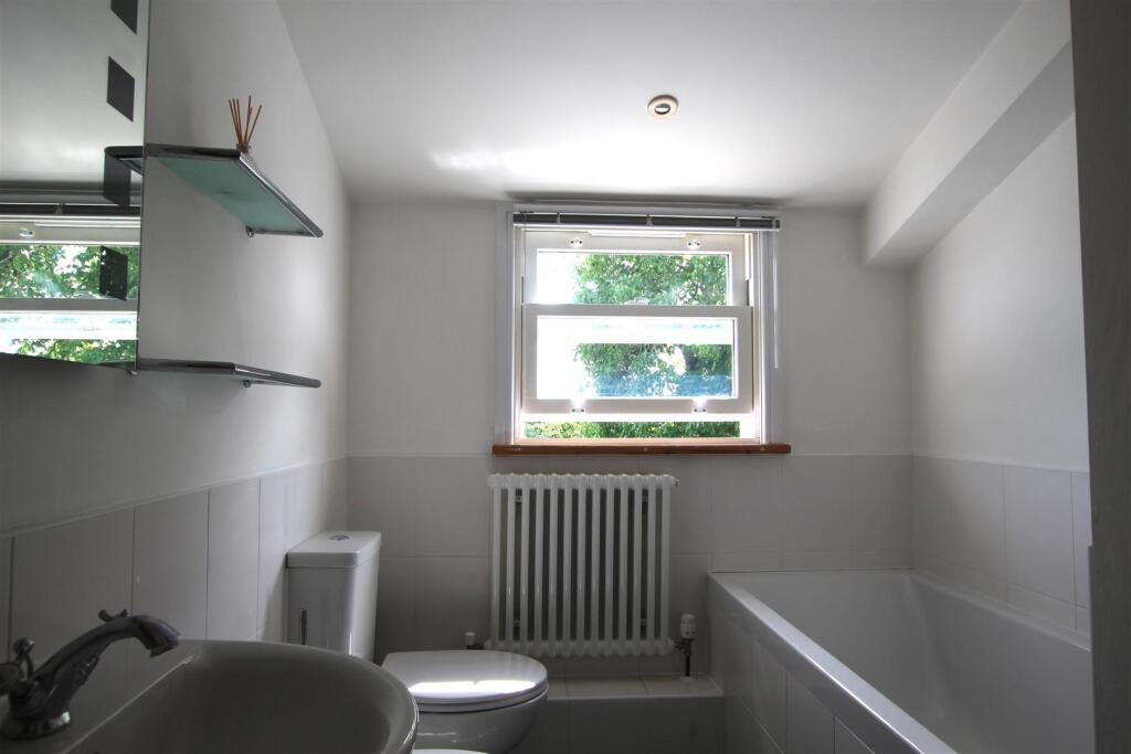 Bathroom.JPG