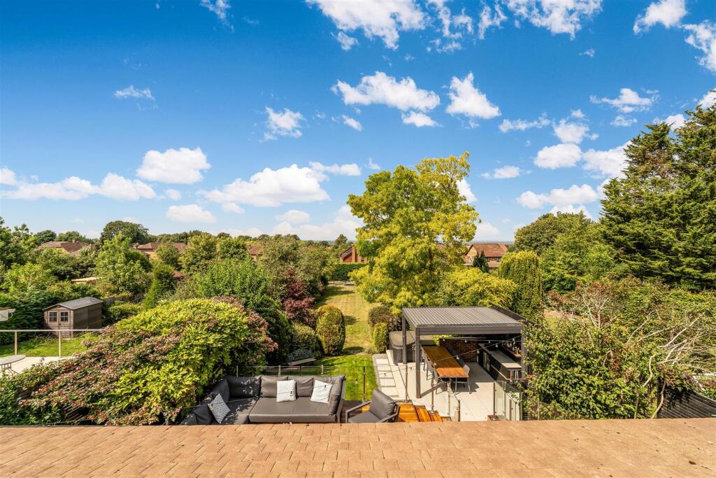 RUDEN WAY, (EXTRAS)-111.jpg