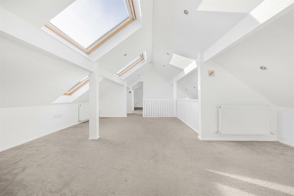 Galleried Sitting/Study Area