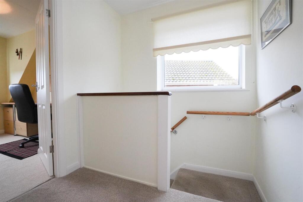 67 Ashford Gardens-11.jpg