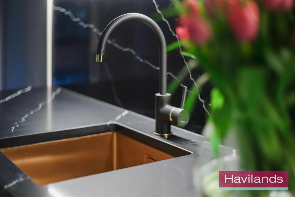 Queen Annes Grove-5.jpg