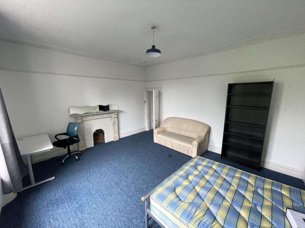 80E61746-46CC-41D7-989C-103194AE6A4C