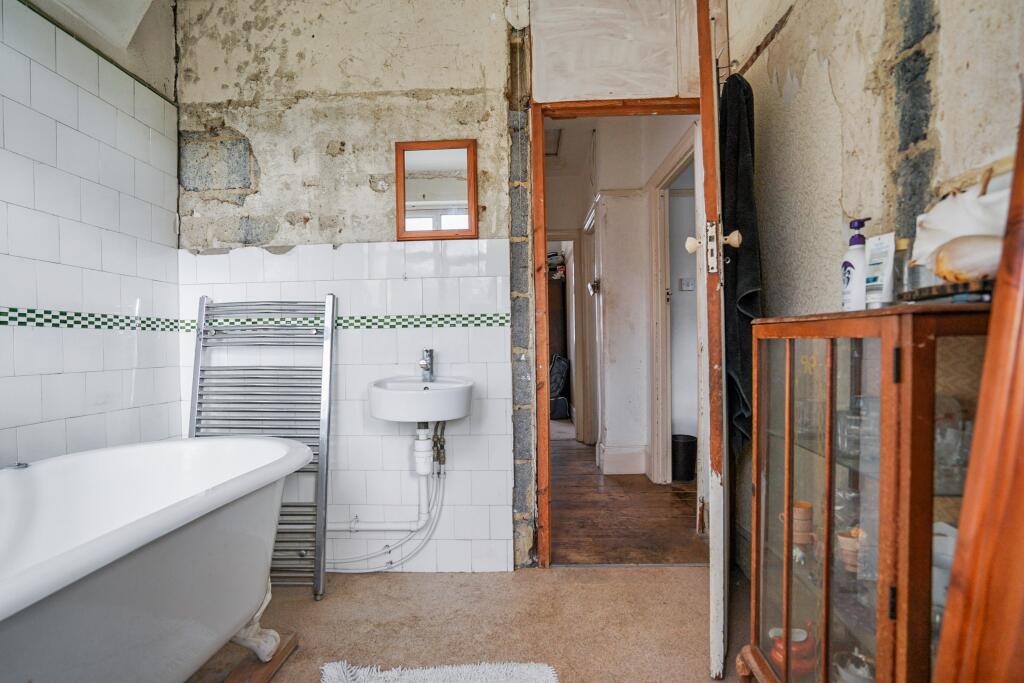 39 Enmore Road, South Norwood, London SE25 5NG