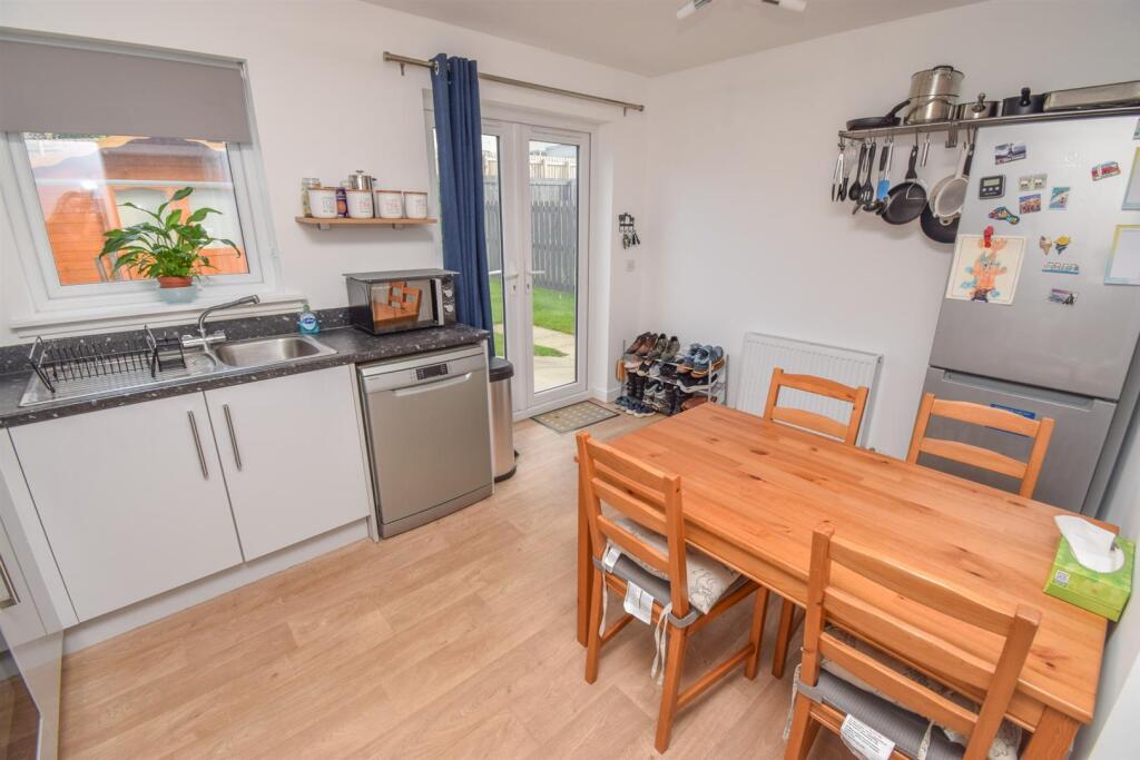 KITCHEN-DINER-2.jpg