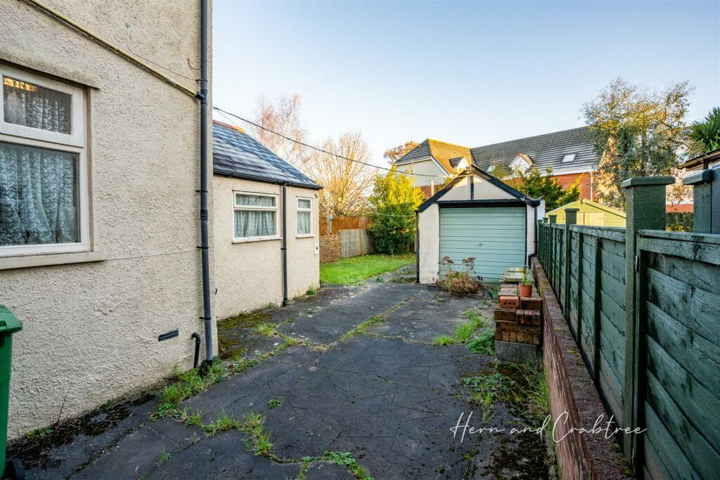 Heath Park Avenue, Heath, HernCrabtree (21).jpg