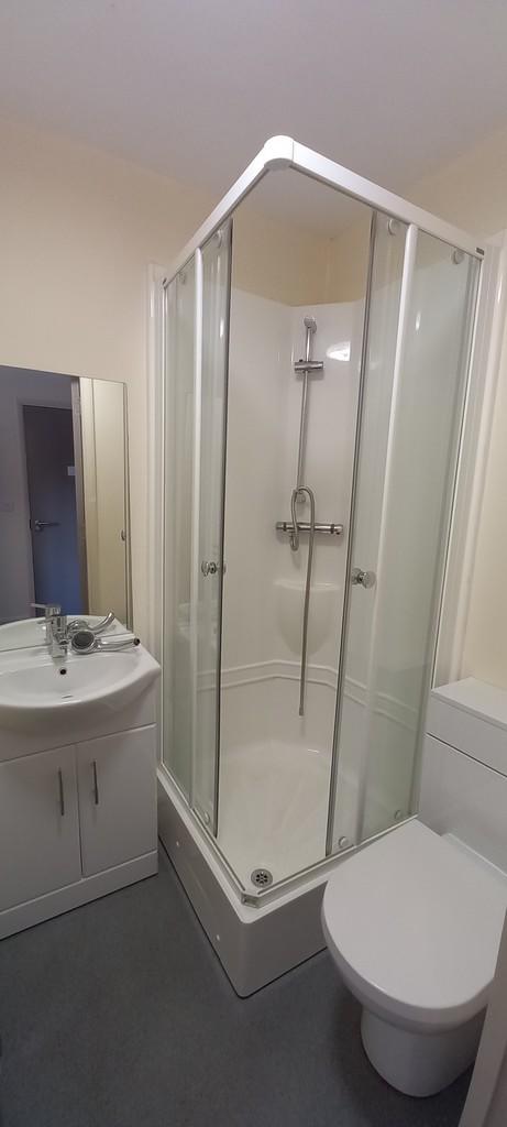 room 3 en-suite