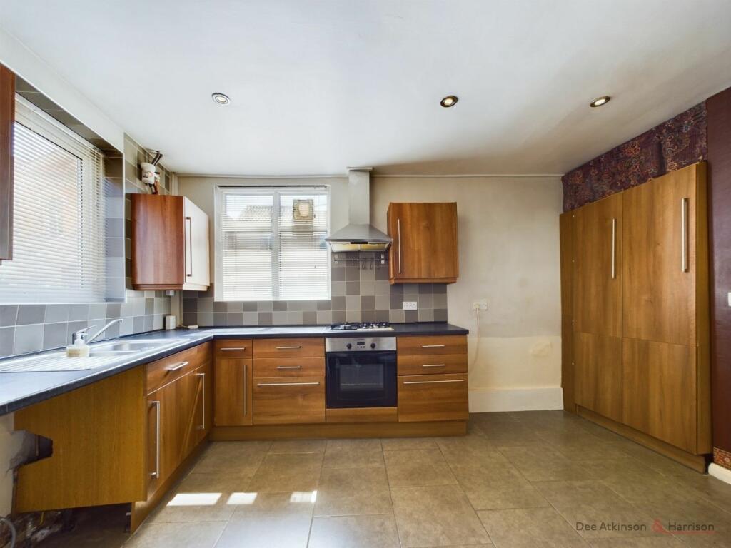 Kitchen/Breakfast Area