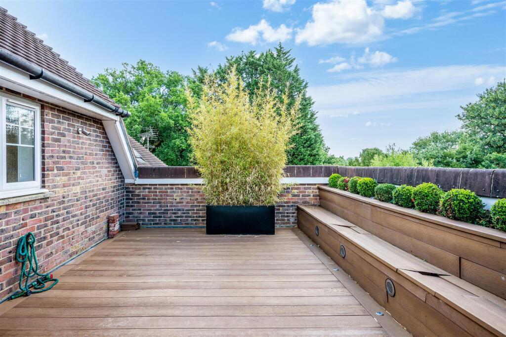 KINGSWOOD GRANGE, FLAT 24- (18).jpg