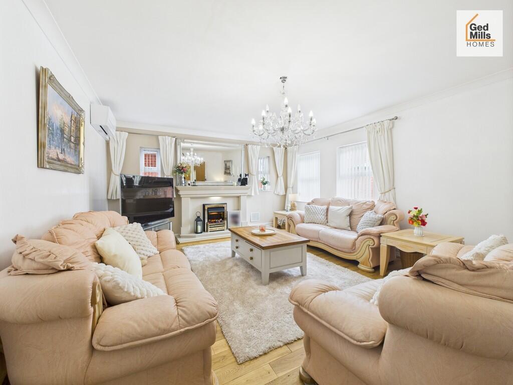 CAM04261G0-PR0083...