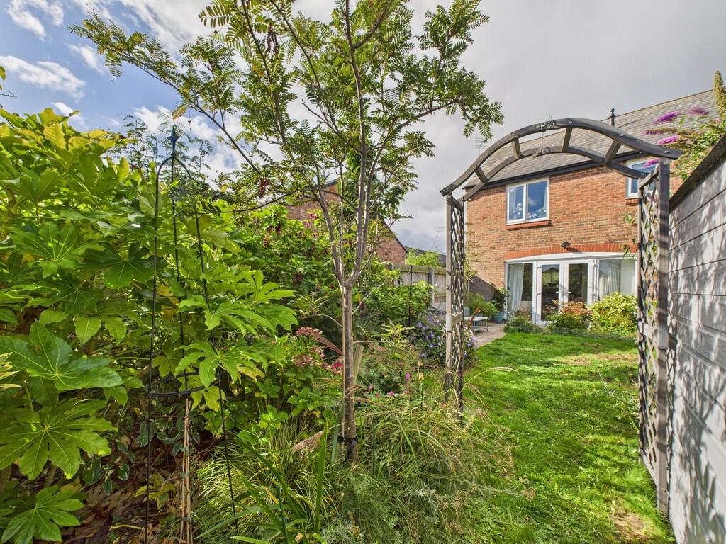 CAM02854G0-PR0447...