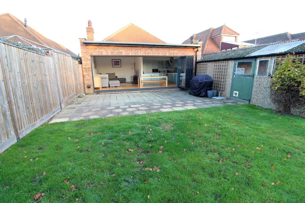 020 Longacres - Rear.JPG