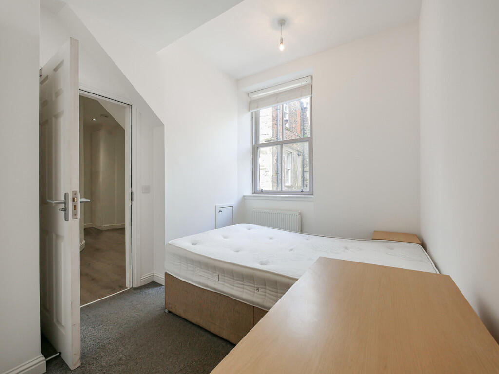 Bedroom 2-2