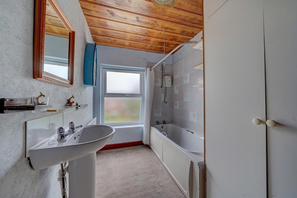 Waterloo Rd (20).jpg